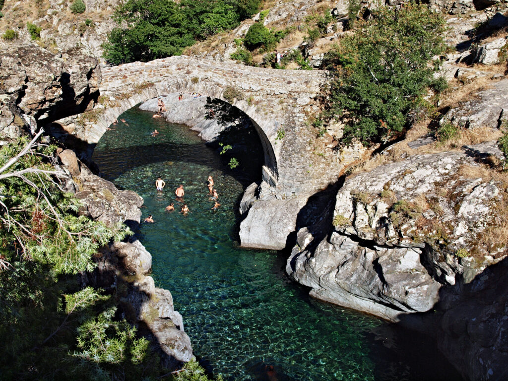 Pont génois de l'Asco - vallée du Fango - Wikipédia